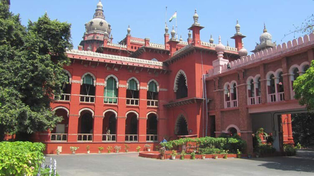 डीएमके और वरिष्ठ मंत्रियों को कानूनी परेशानियों का सामना करना पड़ रहा है