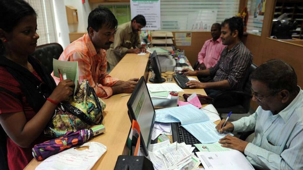 मई 2025 में बैंक अवकाश: अंतिम समय की भीड़ से बचने के लिए पूरी सूची देखें