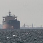 ऊर्जा की कमी पूरी करना: UAE से दो LPG कैरियर और सऊदी से एक तेल टैंकर भारतीय बंदरगाहों की ओर रवाना।