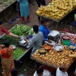 आईएमएफ (IMF) ने भारत की जीडीपी विकास दर का अनुमान बढ़ाकर 7% किया; मजबूत घरेलू मांग और सेवा क्षेत्र को बताया मुख्य कारण